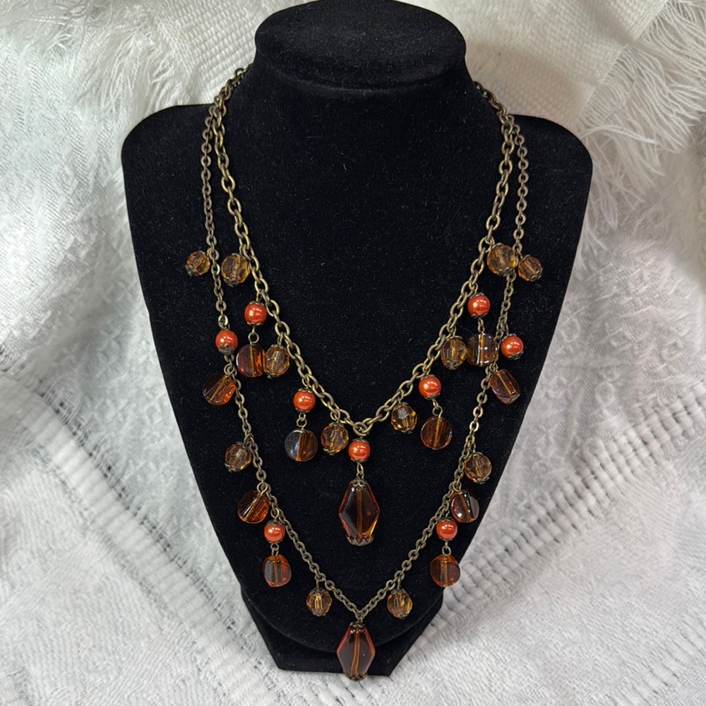 Amber Beaded Vintage 2 tier gun Metal Necklace!  2” extender EUC!